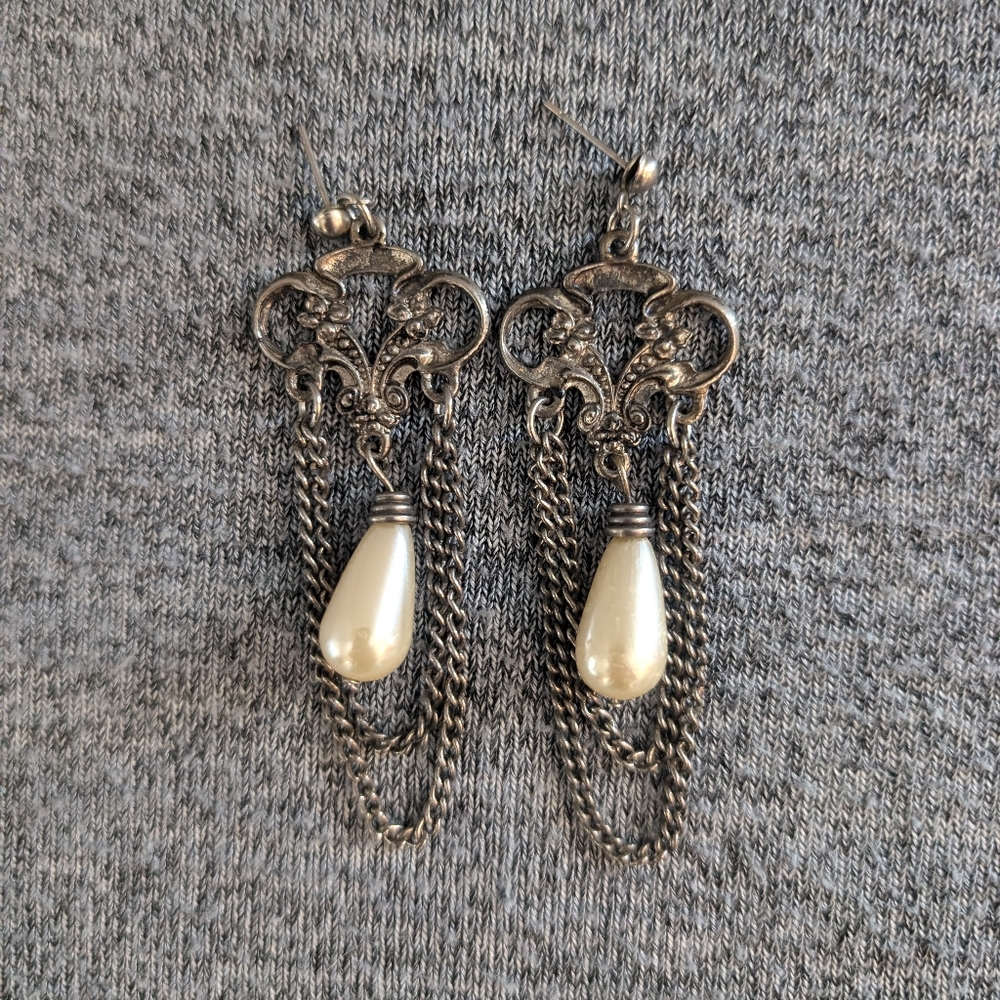 Vintage Art Deco Chandelier/Dangle Earrings with Faux Pearl and Dual Cha…